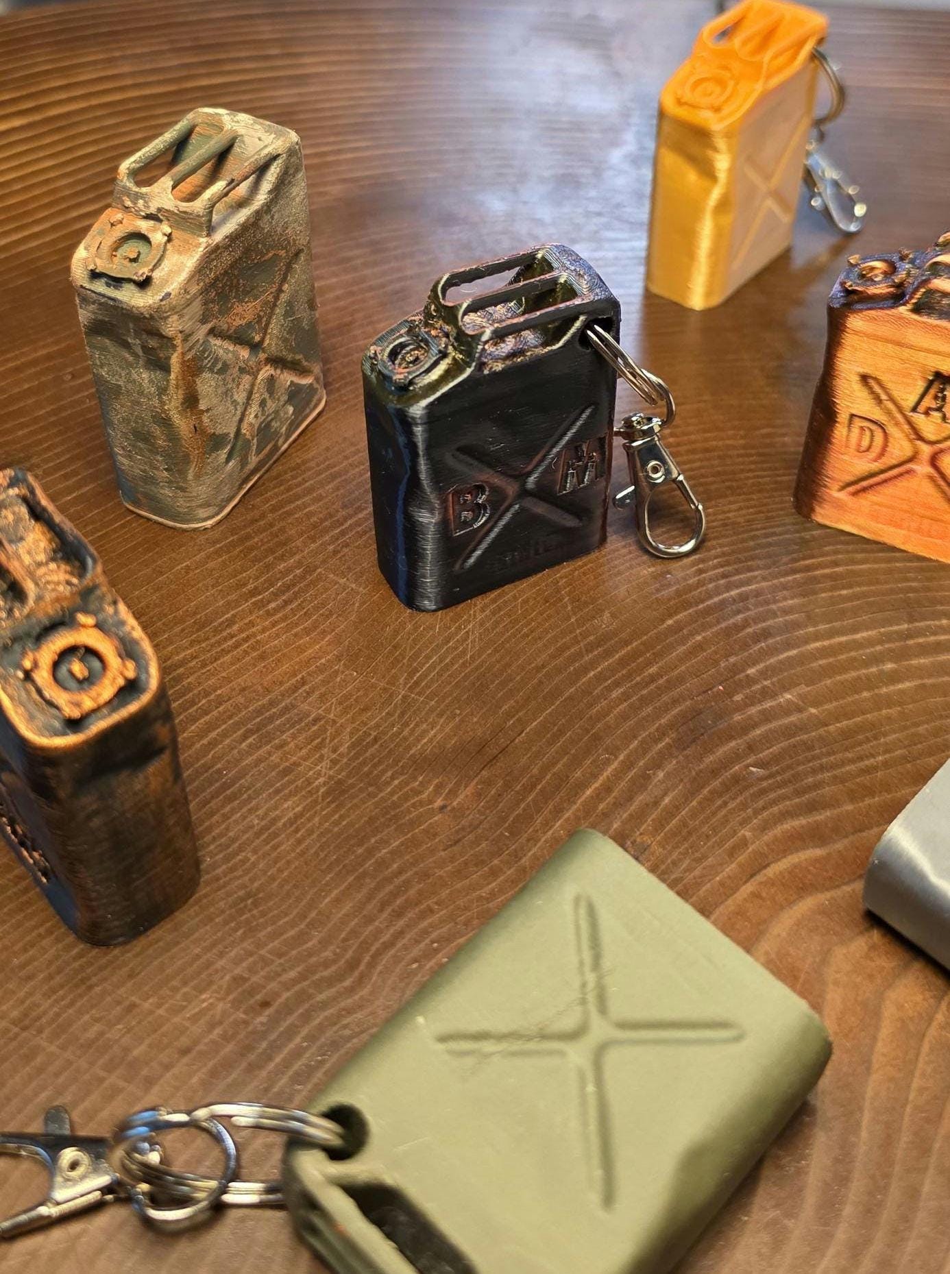 Made in UK Vintage Jerry Can Boat Float Old Keyring 3d Printed Fuel Can Petrol Diesel WW2 Army Scale Model Mini Marine Floatie