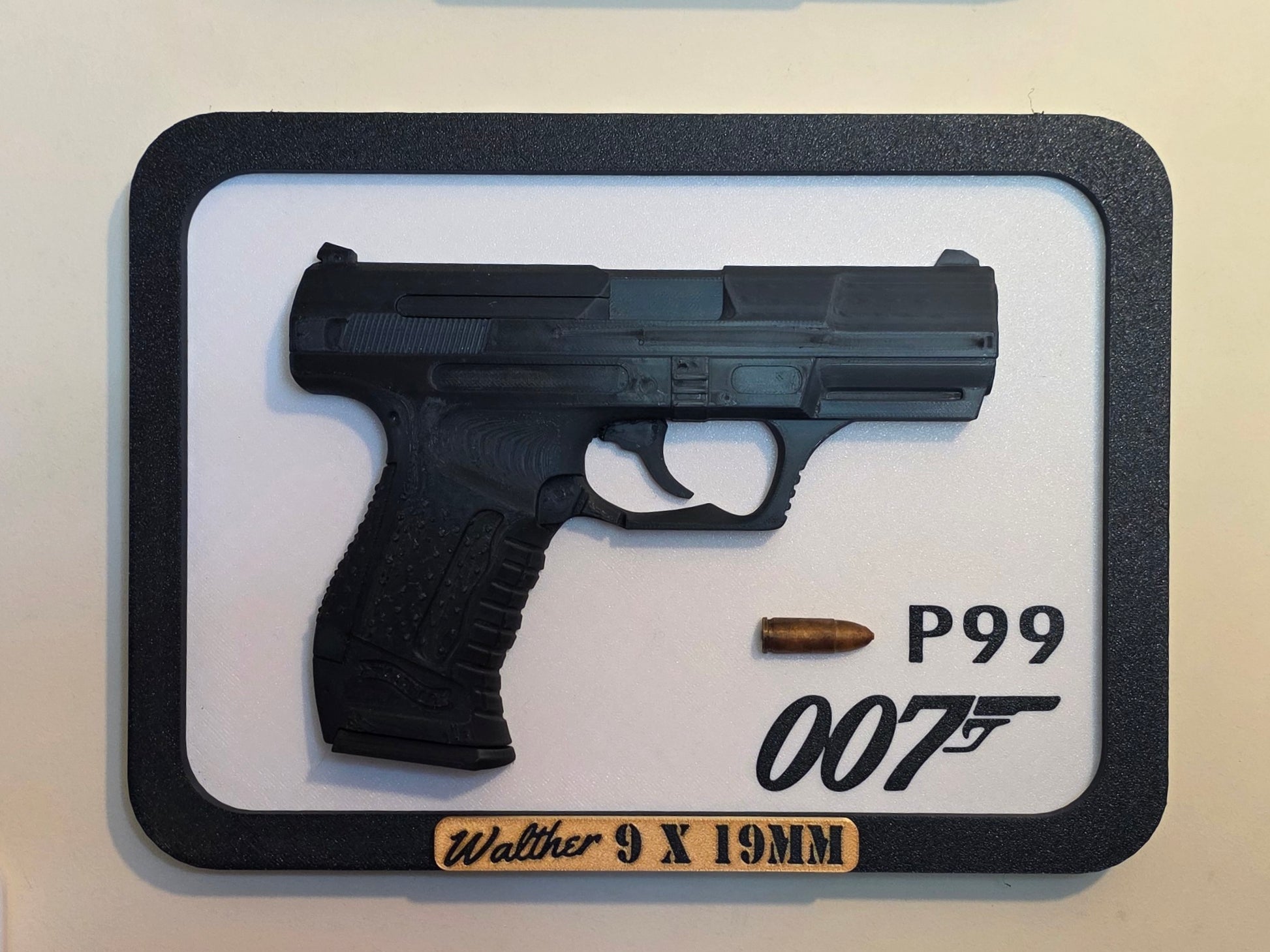 Walther P99 Bullet Scale Size Brass Printed Bond Wall Art Desk Mount Detailed Decor 007 Collectable Film Movies James Tomorrow Never Dies Brosnan