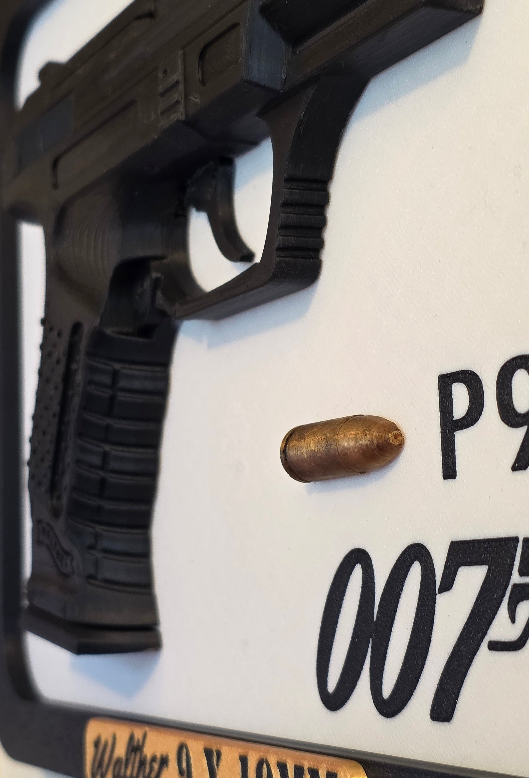 Walther P99 Bullet Scale Size Brass Printed Bond Wall Art Desk Mount Detailed Decor 007 Collectable Film Movies James Tomorrow Never Dies Brosnan